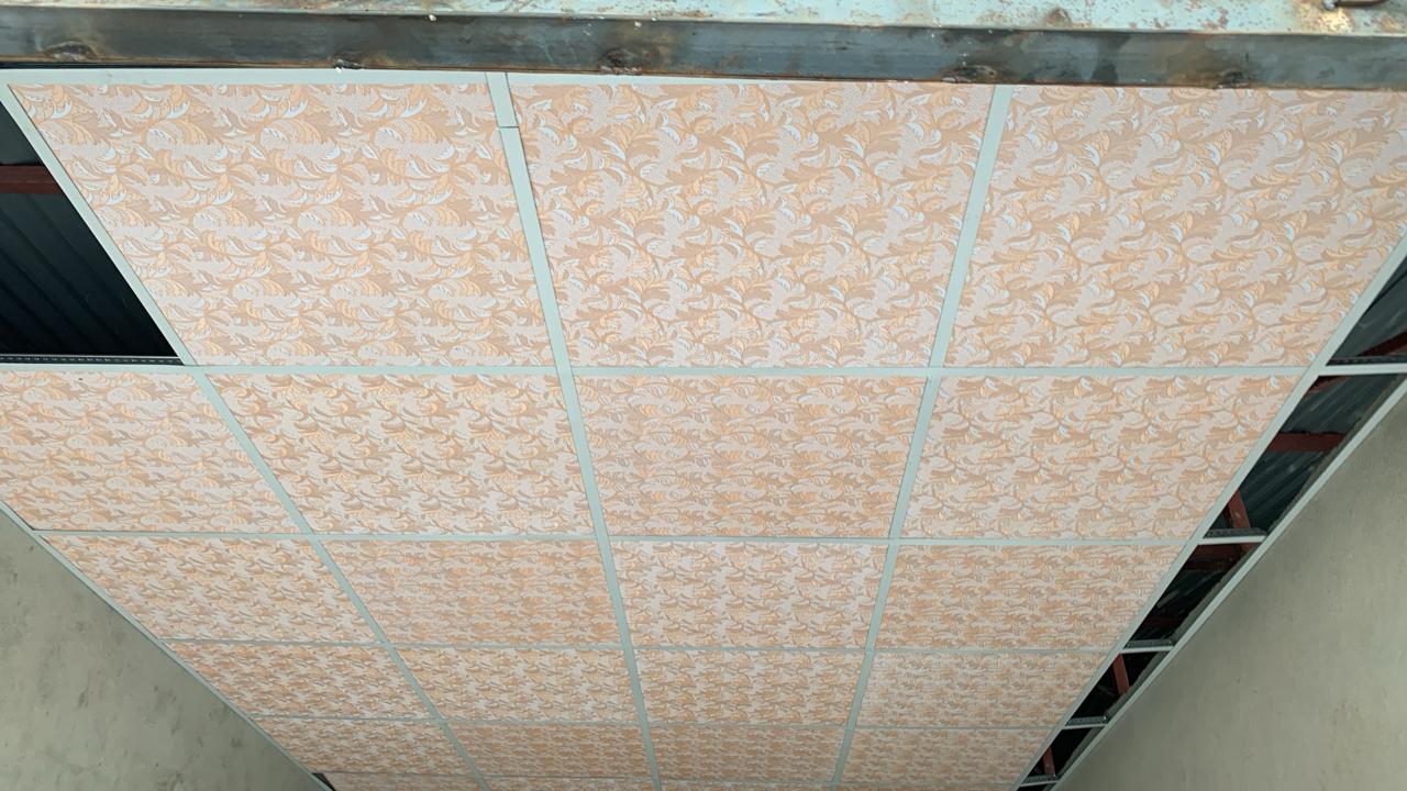 2*2 Golden Leaf Ceiling